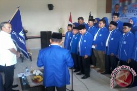 Ali Mukhni Lantik Pengurus DPD PAN Tanah Datar