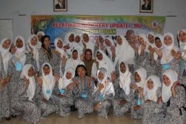 525 Bidan Kampar Perbarui Ilmu Lewat MU