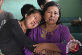 Polisi Buru Pemilik KM Zahro Express