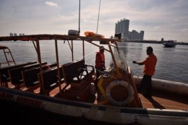 Pencarian Korban Kapal Zahro