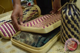 Diskoperindag Sawahlunto Kembangkan Produk Kemasan Ramah Lingkungan