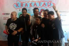 "Krakatau Reunion" Bertahan pada Warna Musik Fusion