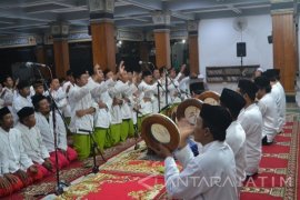 Atraksi 1.000 "Penerbang" Warnai Haul Gus Dur di Jombang     