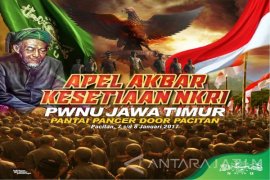 Wisatawan Asing di Pantai Pancer Door Pacitan  Dialihkan