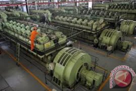 Warga Uluiwoi Kolaka Timur Mulai Nikmati Listrik 