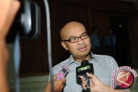 DPR: KPK harus jelaskan tersangka tidak ditahan