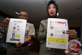 Balai Karantina Musnahkan Kulit Ular dan Biawak 