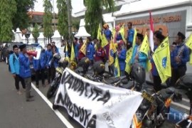 Mahasiswa Madiun Memrotes Kebijakan Pemerintah