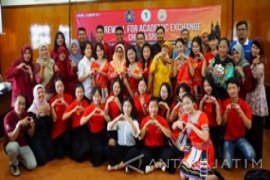 UMM Lepas 20 Mahasiswa Asal Tiongkok