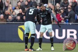 Dwigol Ziyech Antar Ajax Bekuk PEC 3-1