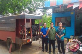 Pemadam Kebakaran Pesat Rakit Mobil Tangki Air