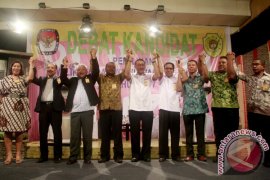 DEBAT PUBLIK PERTAMA CAWALKOT KUPANG Page 1 Small