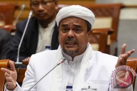 Police put Rizieq on wanted list