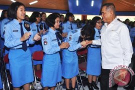 Menhan: siswa SMA TN pelopor bela negara