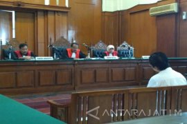 Hakim Vonis Bebas Singky Soewadji