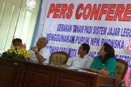 Tingkatkan Produktivitas, Petrokimia-Pemkot Optimalkan Lahan Persawahan