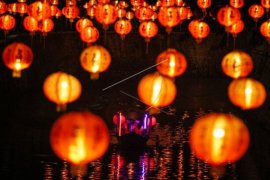 Ribuan lampion sambut perayaan Imlek di Sambas