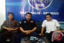 Jadwal Bersamaan, Pasangan Zayat-Suri Protes KPU