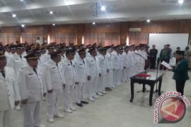 Wawali Lantik Lurah Dan Camat Se-kota Kendari