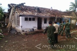 Angin Puting Beliung Terjang Rumah Warga Jember