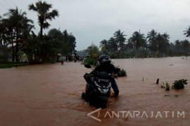 Sejumlah Ruas Jalan di Sumenep Tergenang Air