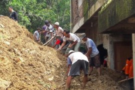 3 Rumah di Borobudur Tertimpa Longsor