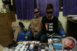 PENCURIAN COUNTER HANDPHONE