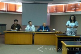 UK Petra-Nuffic Neso Sosialisasikan Beasiswa ke Belanda