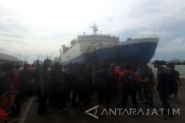 Syahbandar Mediasi Tuntutan Penumpang KM Mutiara Sentosa