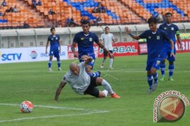 PERSIBA TUNDUKKAN PERSELA Page 1 Small