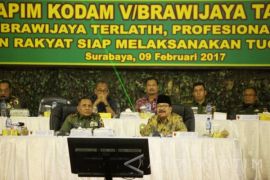 Gubernur Andalkan Tiga Pilar Plus Bangun Jatim