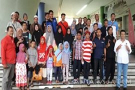 PWI Malang "Manjakan" Anak Yatim di TR Sengkaling