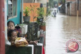 BANJIR CIPINANG MELAYU Page 1 Small