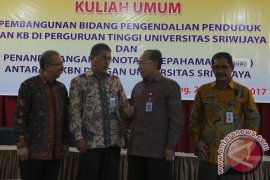 Kuliah Umum Kepala BKKBN Pusat Page 2 Small