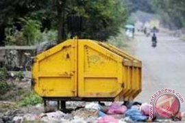 Sampah Jadi Masalah Utama Libur Lebaran di Pesisir Selatan