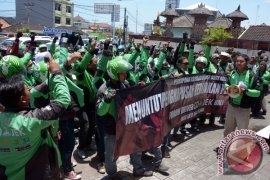 Demo Sopir Go-Jek Bali 