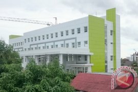 Satpol-PP Ready to Evict Building Around Hospital