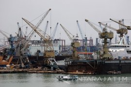 Arus Kapal Pelabuhan Tanjung Perak Surabaya Tumbuh 39 Persen