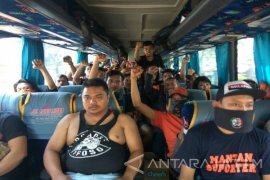 Sepak Bola - Pelatih Persibo Tidak Terapkan Strategi Menyerang