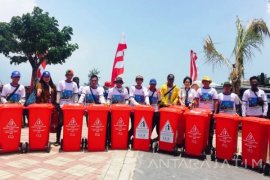CCAI Tanam 350 Pohon Kawasan Lereng Arjuna