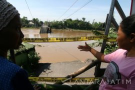 Jembatan Mrican Kediri Ambruk