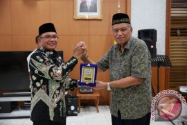 Jalin Silaturahmi Kaltim-Kaltara--Bertandang Ke Berau, Pemprov Gelar Pertandingan Persahabatan Tenis Lapangan