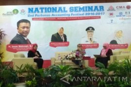 STIE Perbanas-Siak Latih Mahasiswa Kelola Keuangan Daerah