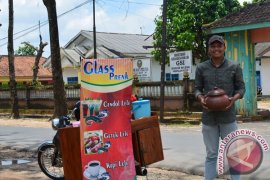 Mahasiswa UNU Lampung Buat Cendol Lele 