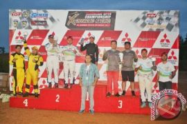 Rizal Sungkar naik podium di ajang IXOR 2017