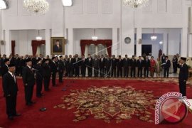 Presiden Lantik 17 Duta Besar