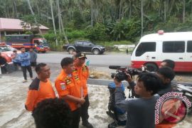 Basarnas Evakuasi Dua Jenazah Pendaki Gunung Mekongga