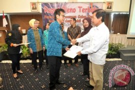 Erzaldi-Fatah Ditetapkan Sebagai Gubernur dan Wagub Kepulauan Babel Terpilih