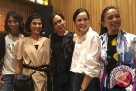 Mencicipi Burger Ala Dian Sastrowardoyo di Restoran MAM