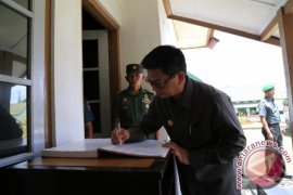 Dari Kegiatan Roadshow Gubernur ke Akademi TNI dan Kepolisian RI Petik Pelajaran dari Kedisiplinan, Tidak Ada Toleransi Terlambat (1)